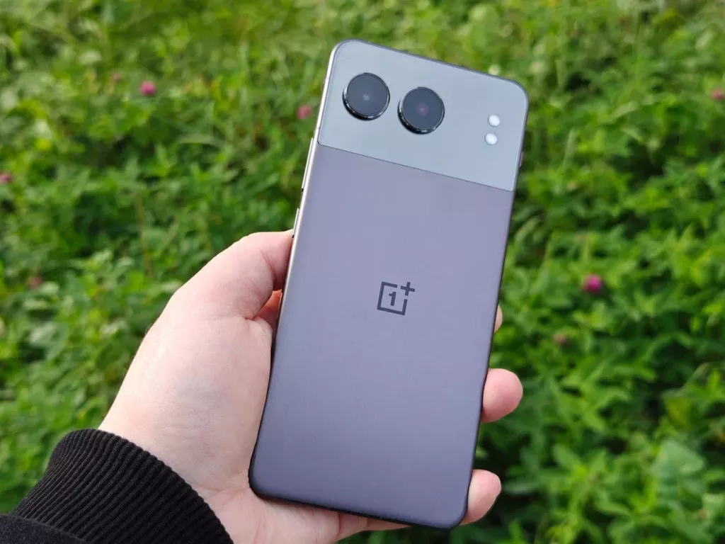 OnePlus Nord 4 В первую очередь хочется поговорить именно о дизайне